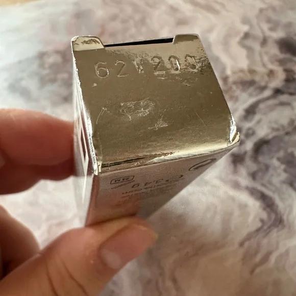 Lancôme Hot & Cold 404 Matte Lavender Lipstick NIB - Picture 4 of 6